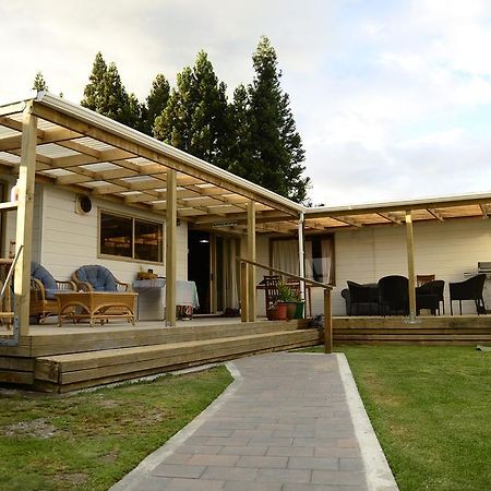 Tony'S Lodge Turangi Kültér fotó