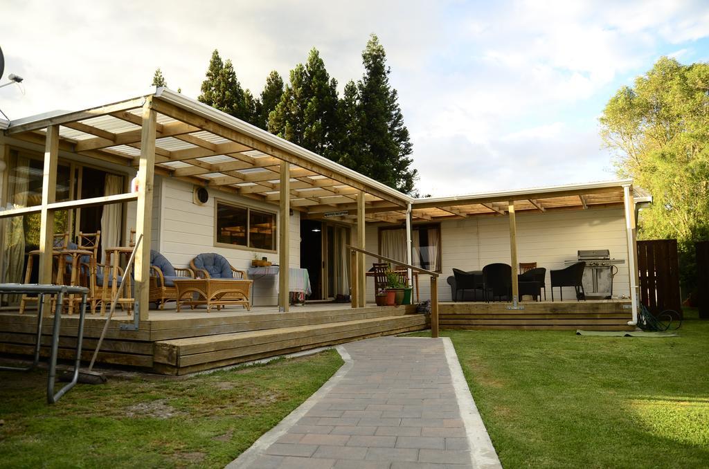 Tony'S Lodge Turangi Kültér fotó
